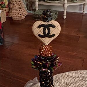 Gorgeous  Black and Gold Women's Pen~ gorgeous beads